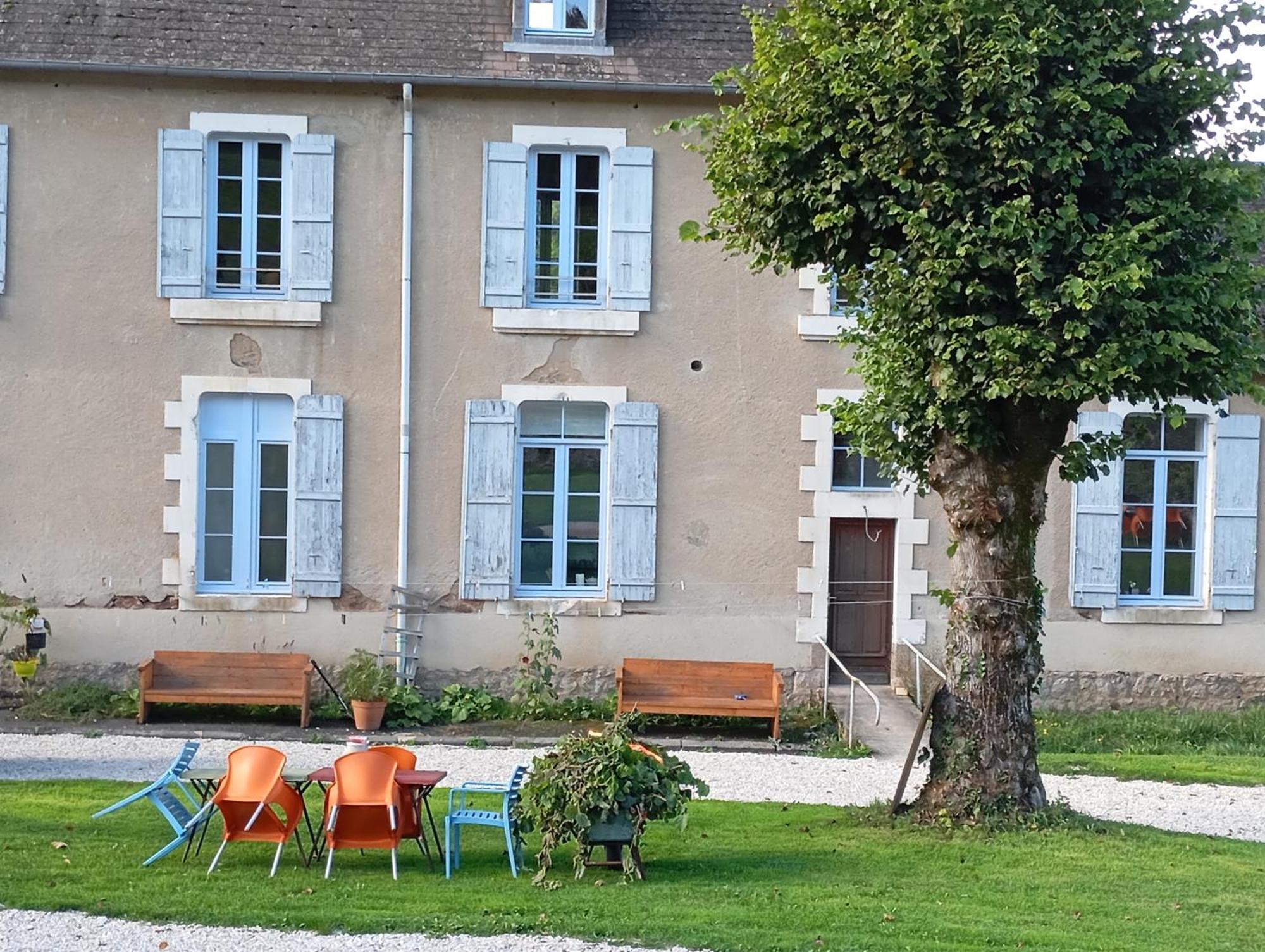 L' Ancienne Ecole Du Morvan Larochemillay Kültér fotó