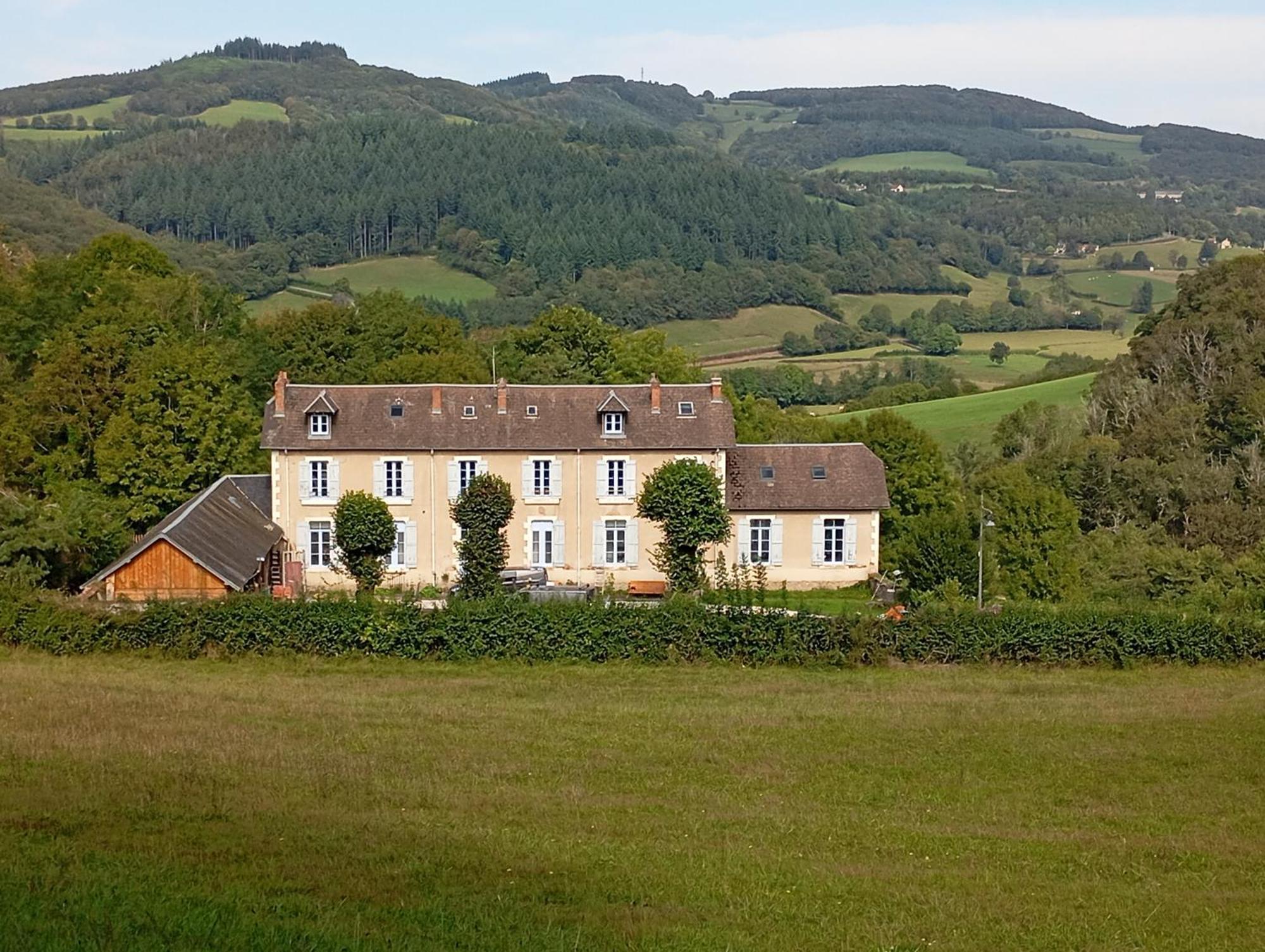 L' Ancienne Ecole Du Morvan Larochemillay Kültér fotó