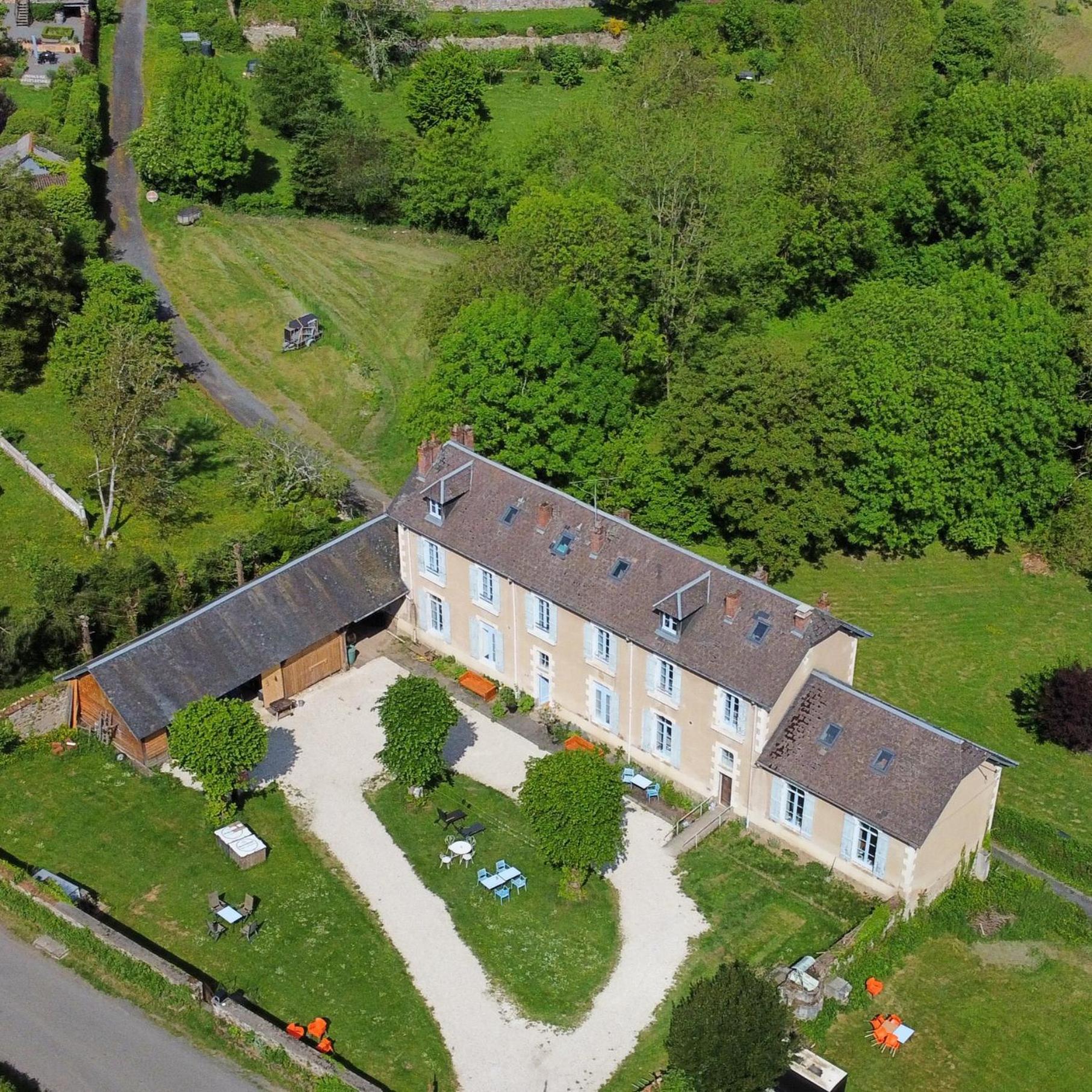 L' Ancienne Ecole Du Morvan Larochemillay Kültér fotó